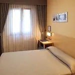 Hotel Marques, Blue