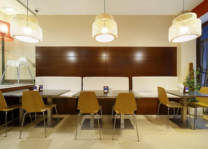 Marqués, Blue Hotel