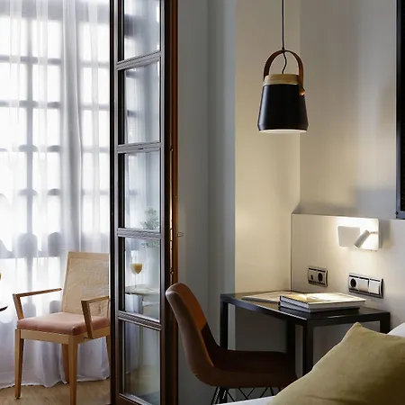 Marqués, Blue Hotel
