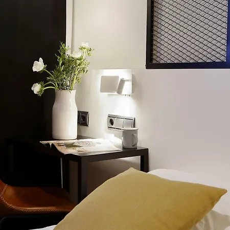 Marqués, Blue Hotel