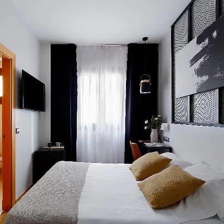 Hotel Marqués, Blue